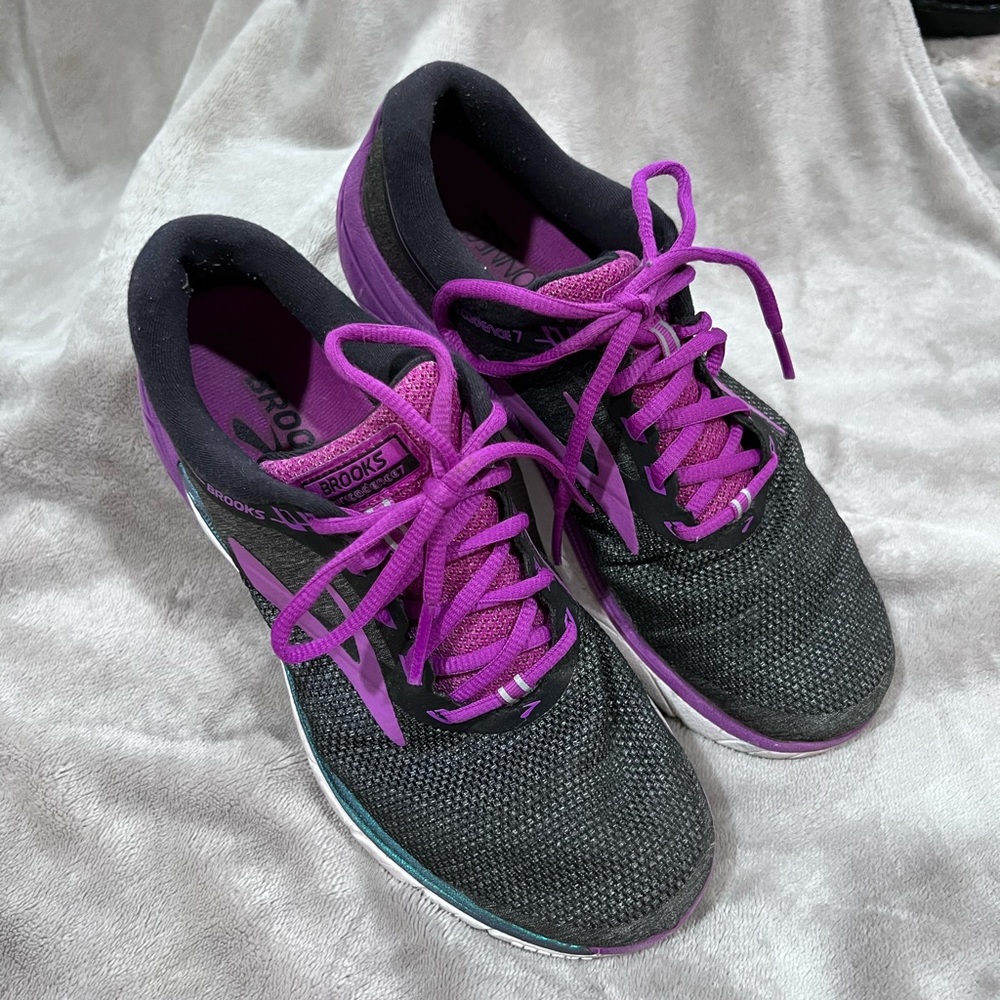 Brook’s  Athletic Shoes